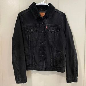 Levi’s Sherpa Collar Denim Jacket women’s Large Black Trucker Jacket Lined Warm